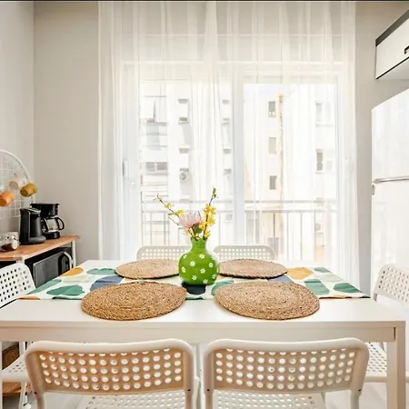 Old Town 5 Min 2bed 1000 Mbps Wi-fi Apartmán