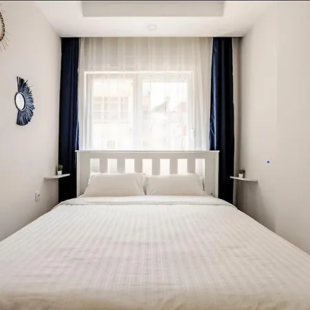 Old Town 5 Min 2bed 1000 Mbps Wi-fi Apartmán Antalya